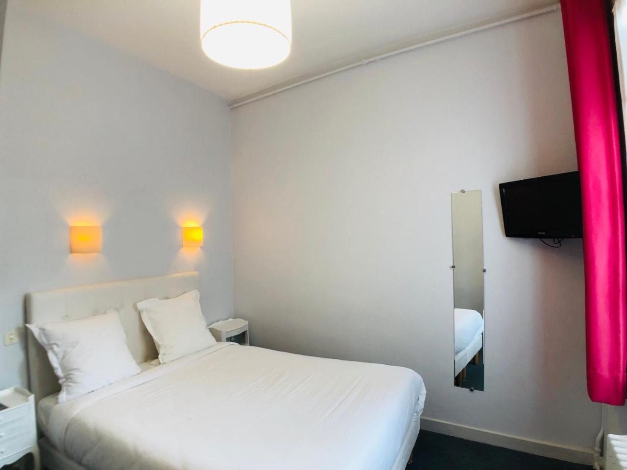 Cit'Hotel Le Volney Сомюр Экстерьер фото