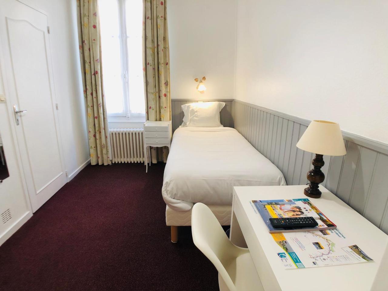 Cit'Hotel Le Volney Сомюр Экстерьер фото