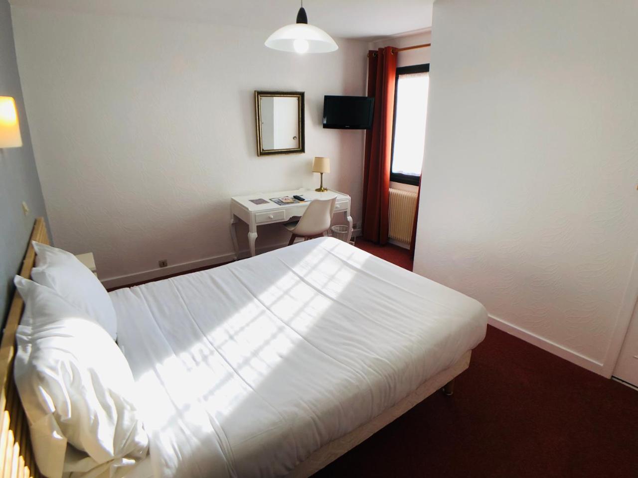 Cit'Hotel Le Volney Сомюр Экстерьер фото