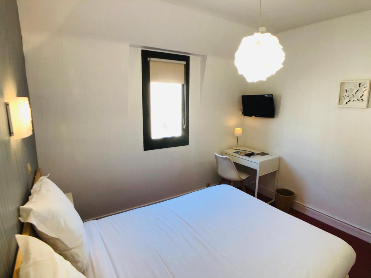 Cit'Hotel Le Volney Сомюр Экстерьер фото